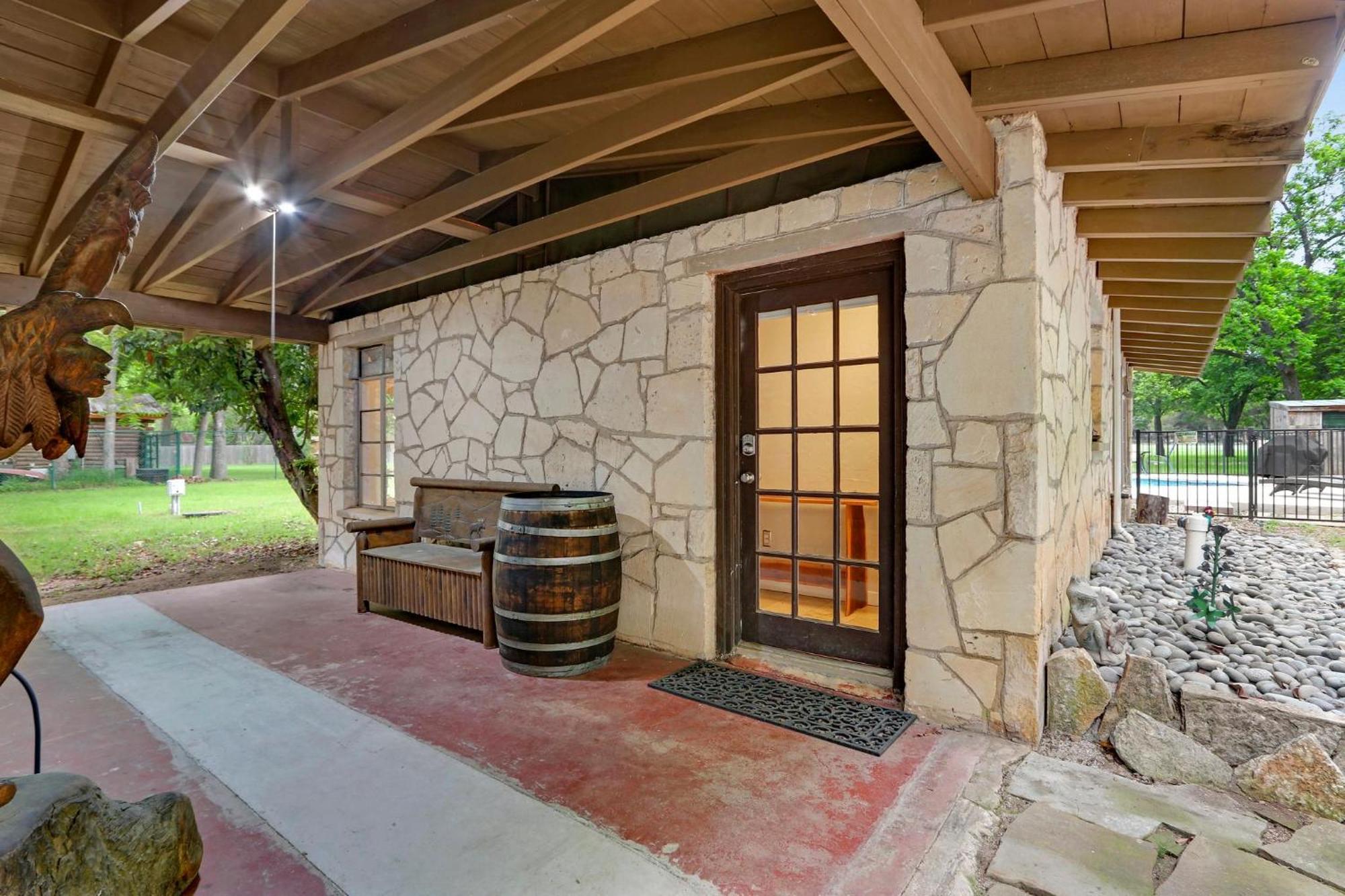 הוילה ווימברלי Rock House On Cypress Creek מראה חיצוני תמונה