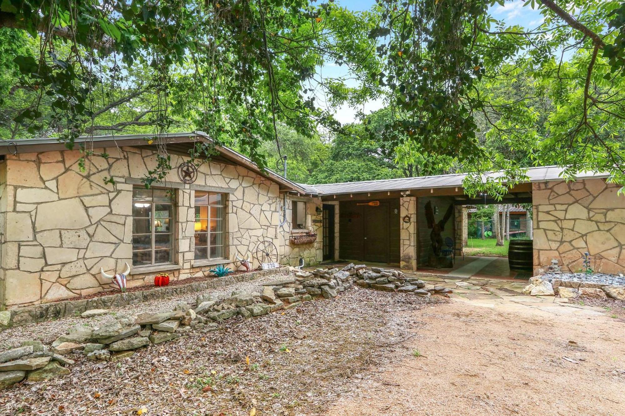 הוילה ווימברלי Rock House On Cypress Creek מראה חיצוני תמונה
