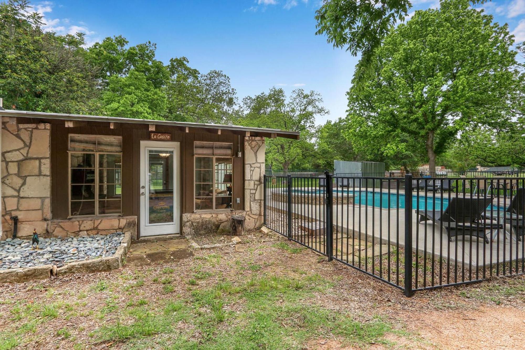 הוילה ווימברלי Rock House On Cypress Creek מראה חיצוני תמונה